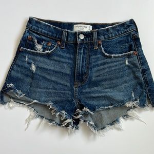 ABERCROMBIE & FITCH ‘the mom short’ mid rise jean shorts 25/0
